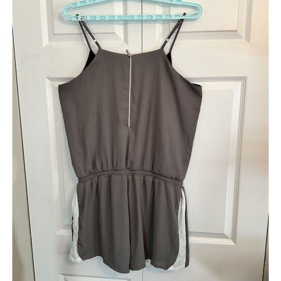William Rast Gray Pocket Romper SZ L Justin Timberlake & Trace Ayala Collab NWT - Picture 2 of 10
